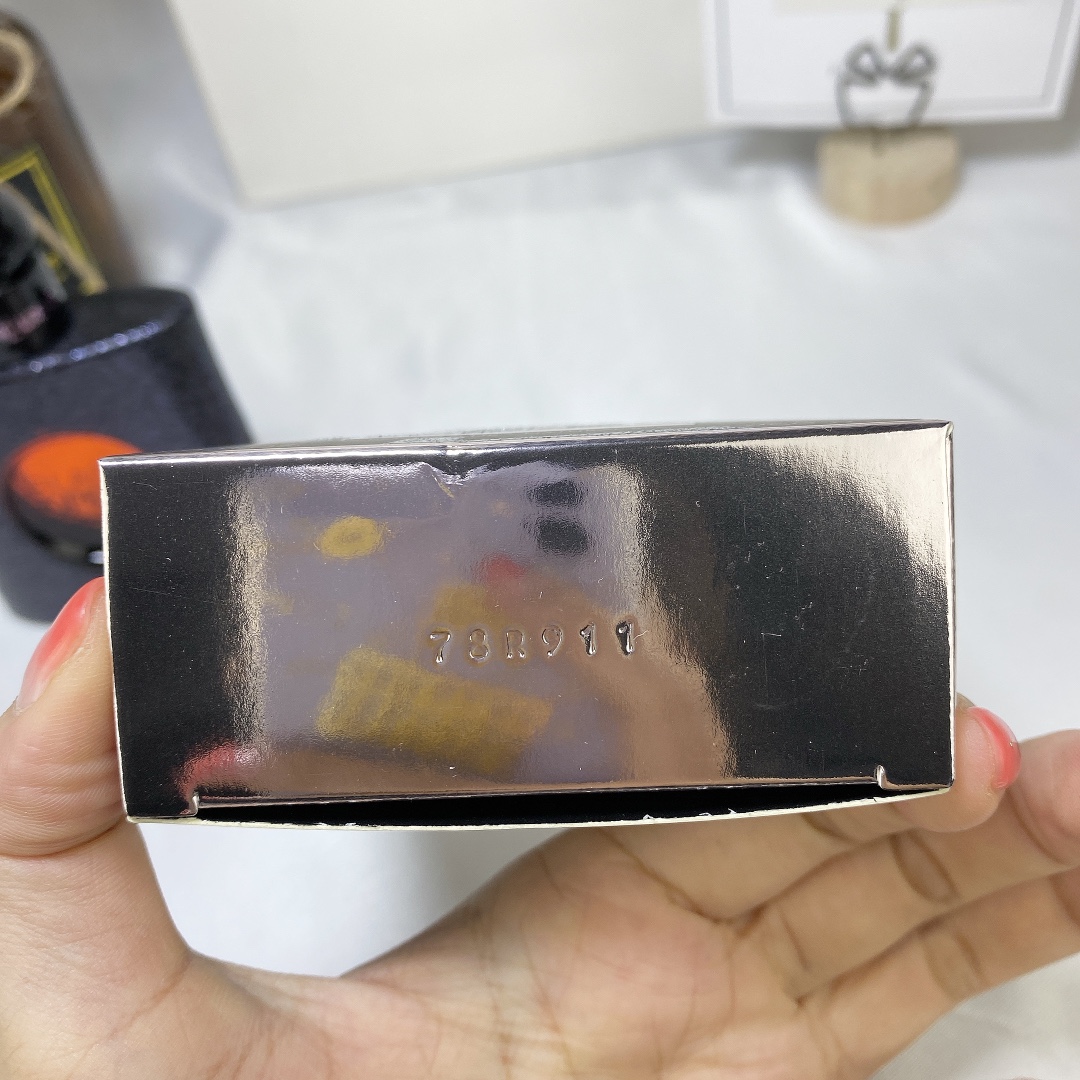Saint Laurent perfume